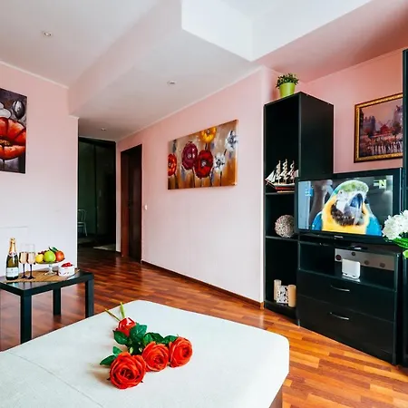 Apartament On Victory Square Apartment